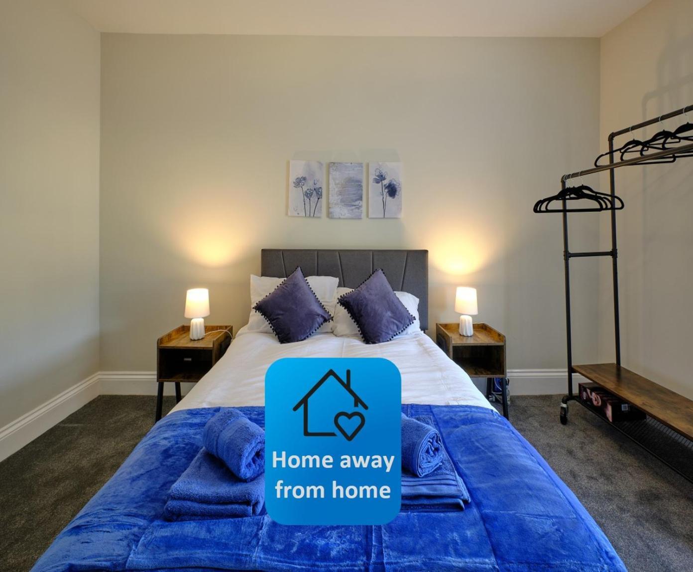 York Place Apartment *
